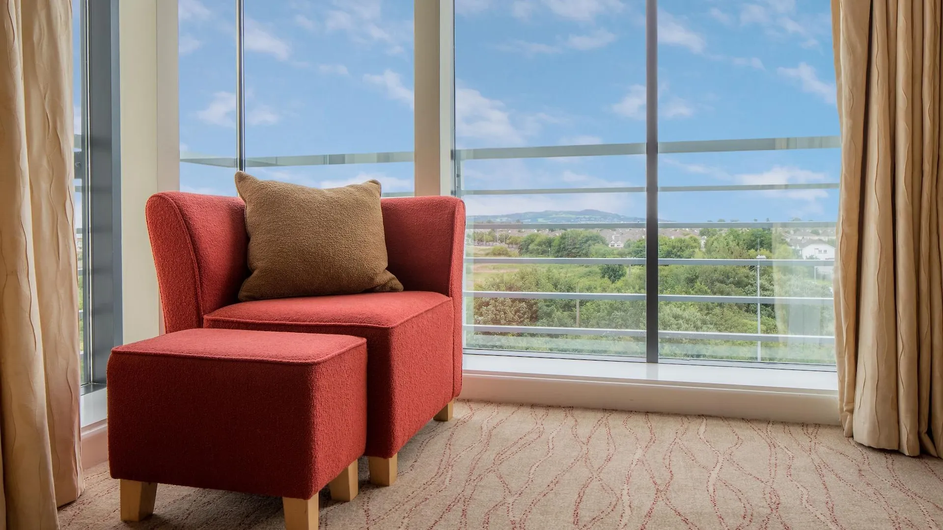 Hilton Dublin Airport Hotel Cloghran 4*,