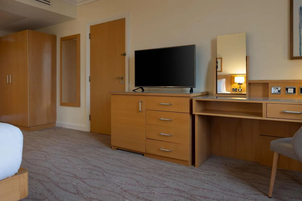 Hilton Dublin Airport Hotel Cloghran 4*,