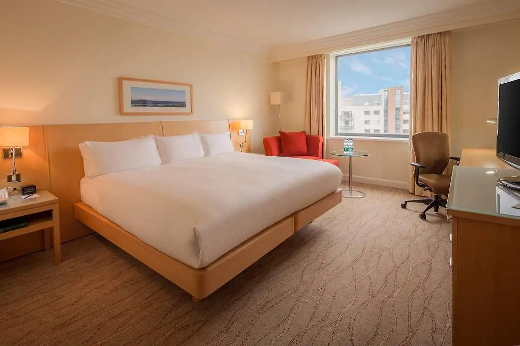 Hilton Dublin Airport Hotel Cloghran 4*,